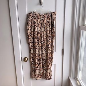 *NWT* Anthropologie Diandra Pleated Joggers